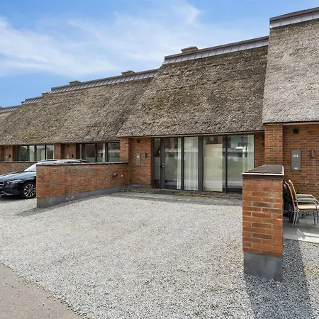 Ond - 2-5km From The Sea By Interhome